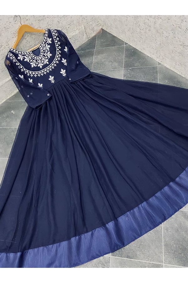 Indian wedding guest outfit ideas 2021 navy